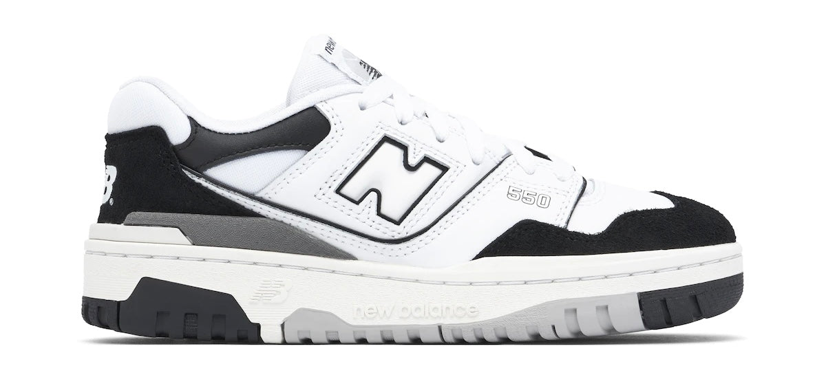 New Balance 550 ‘ Black/White’ GS